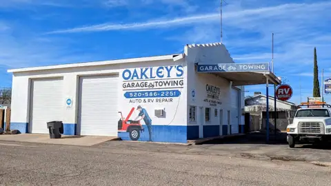 Oakley's Garage & Towing in Benson, AZ
