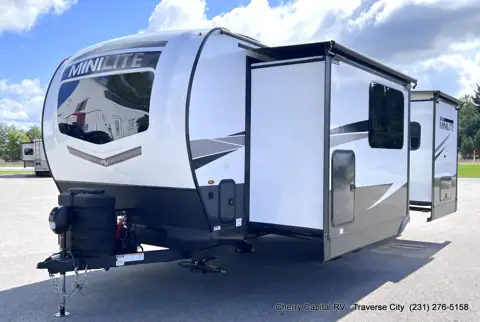 Cherry Capital RV - Grawn photo 2