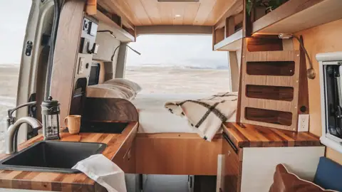 Tierra Traveler - Camper Van Rentals in Montana in Livingston, MT