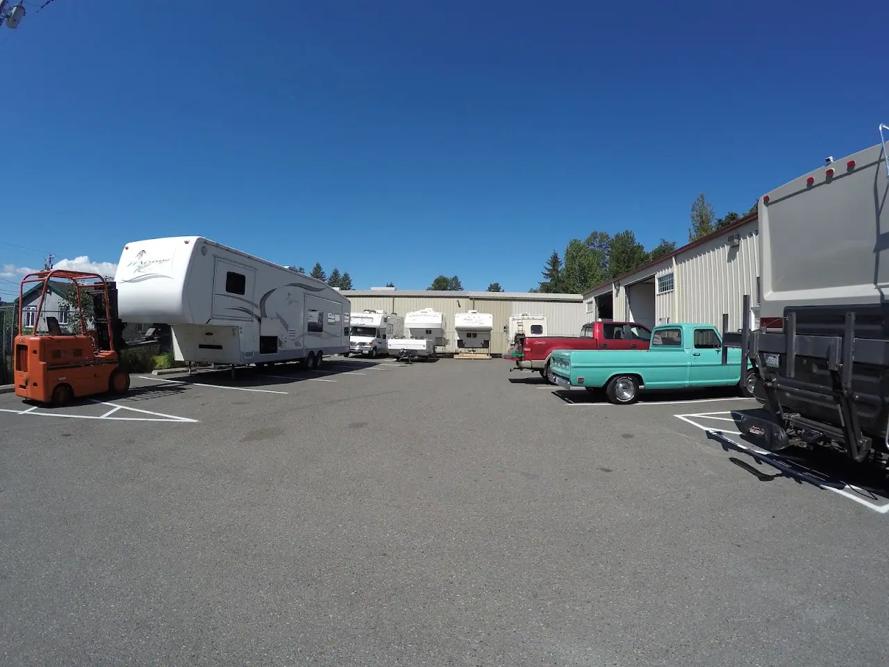 Cascade Custom Coach, RV repair in Sultan