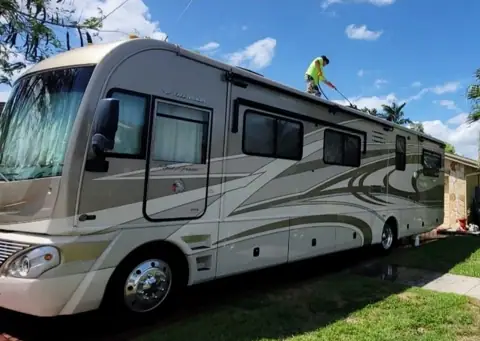 BBMotorhomes LLC in Miami, FL