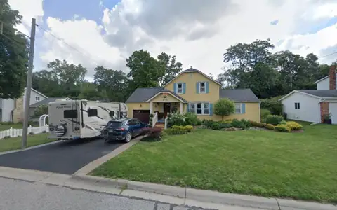 Big V RV photo 2
