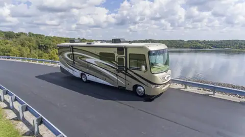 i75 RV photo 2