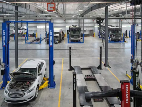 Stivers Ford PRO Elite Commercial Service Center photo 3