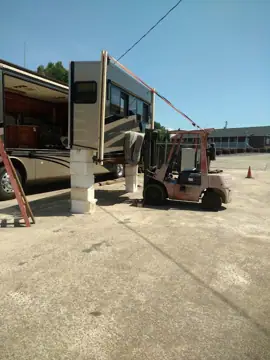 Wild Willy RV Repair and Restoration photo 2