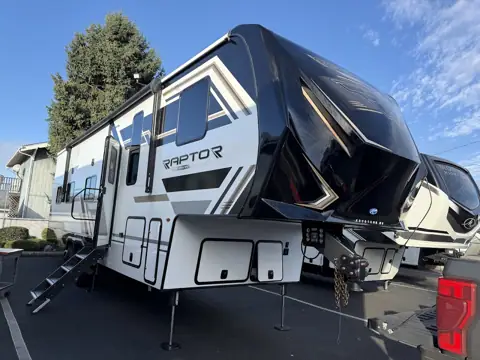 Tacoma RV photo 3