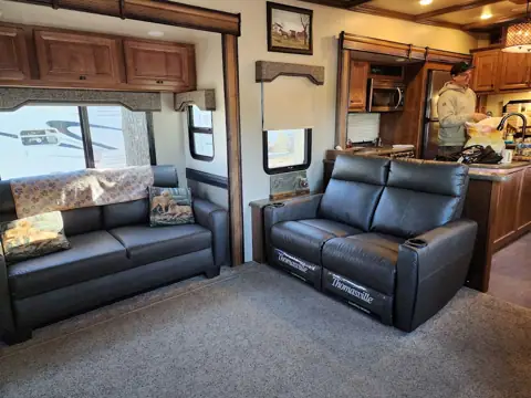 Camping World - Hamburg photo 3