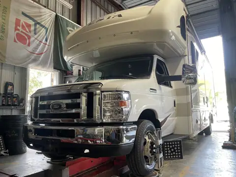 SUNCOAST TRUCK/RV/MARINE REPAIR CENTER in Hudson, FL