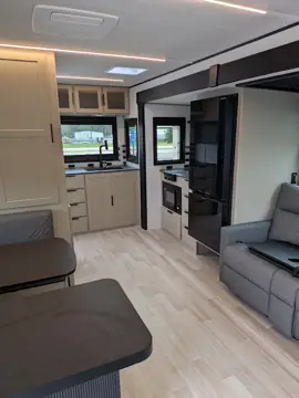 Dads Camper Outlet photo 2