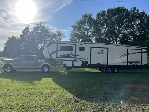 Einstein Rv Repair in Shady Dale, GA
