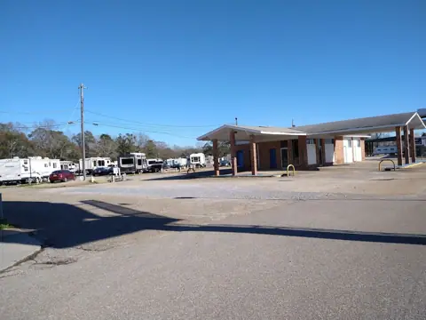 Millbrook Station RV Park in Millbrook, AL