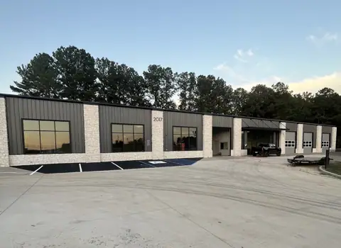 Herbert Truck Centers in Gainesville, GA