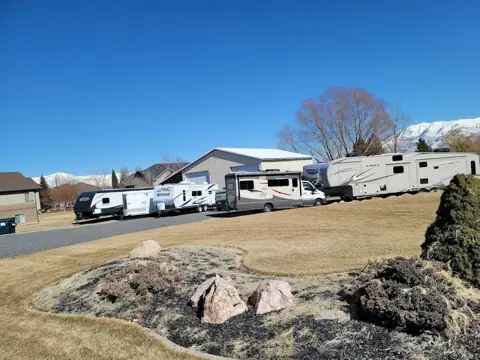Ozzys Mobile RV LLC. (Ah-zi's) in West Haven, UT