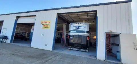 Robert's RV Body and Paint photo 3