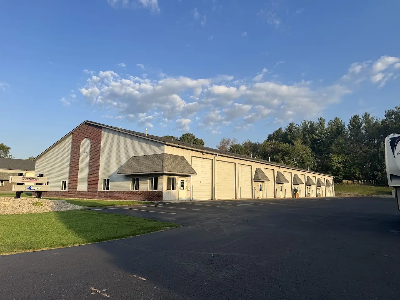 Icon Service LLC, RV repair in Jenison