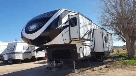 Carpenters man rv repair service in Vernal, UT