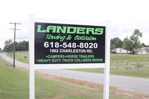 Landers Towing & Collision Centers photo 3