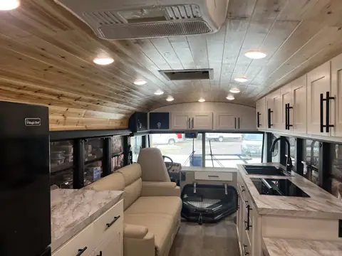 RV REPAIR & RENOVATION photo 3