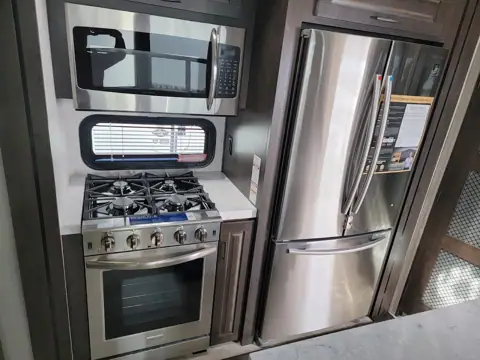 Blue Compass RV Prescott Valley photo 2