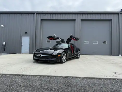 Carl's Collision Center photo 2