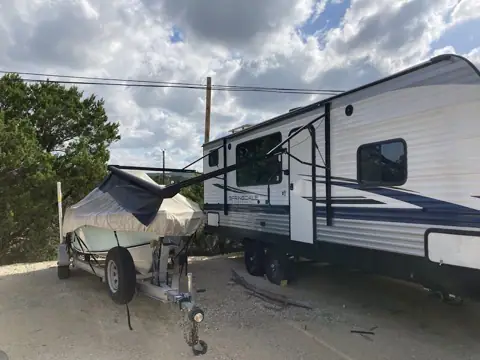 Heads Up RV in Spicewood, TX