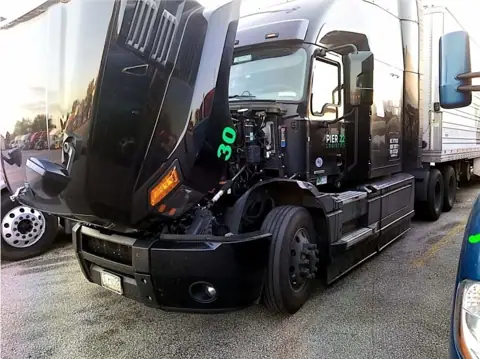 Mobile Heavy Duty Fleet Services LLC photo 2