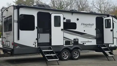 Custom Camper Inc. photo 2