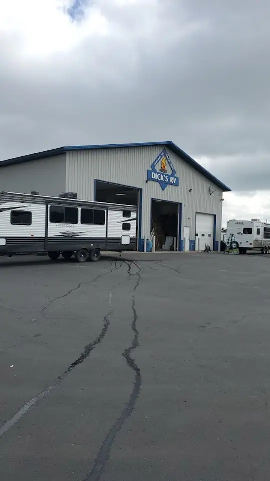Dick's RV, RV repair in Arkansaw