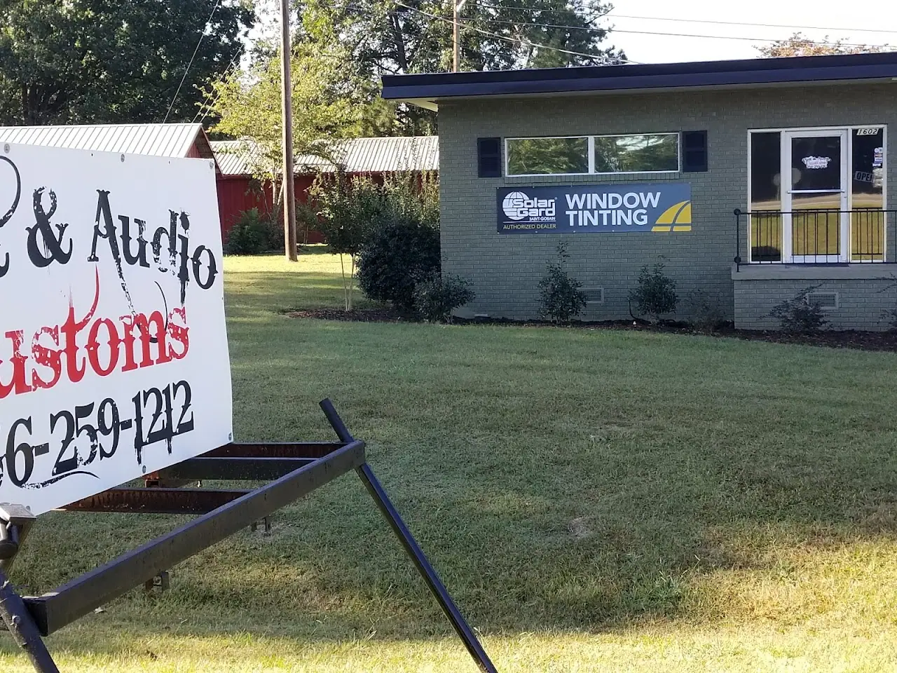 Tint and Audio Customs, RV repair in Scottsboro