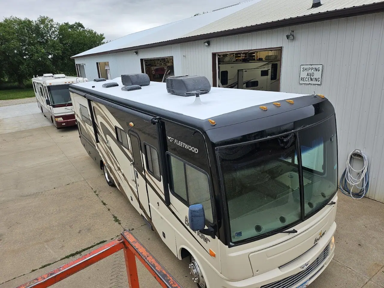 Jim's Camper Service Inc., RV repair in Doon