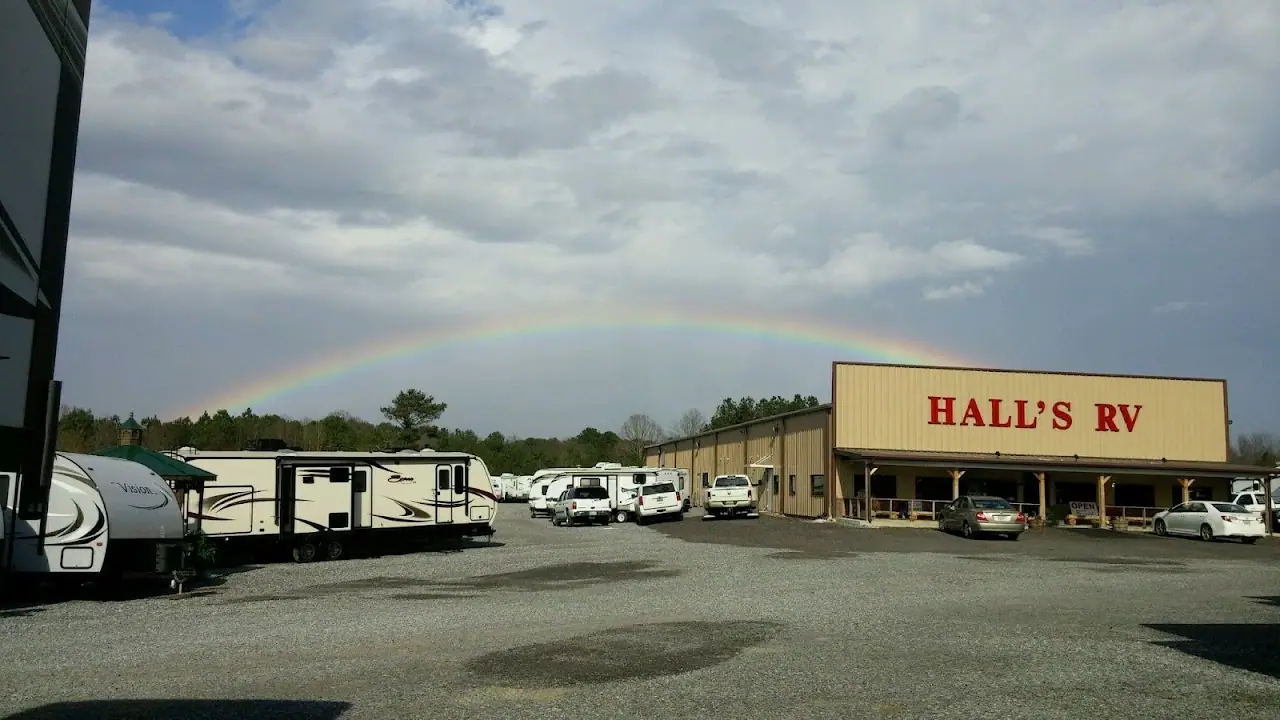Hall's RV, RV repair in Albertville