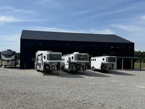 Adventure Rv in Mt Vernon, MO