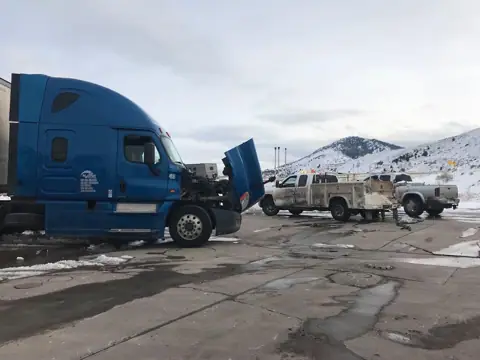 Quick Wrench Truck Repair photo 2