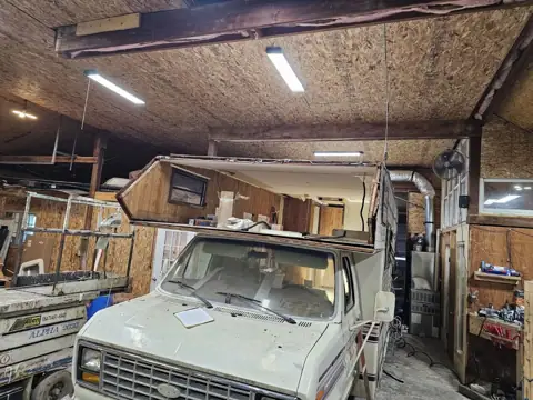 H&W RV Repair photo 2