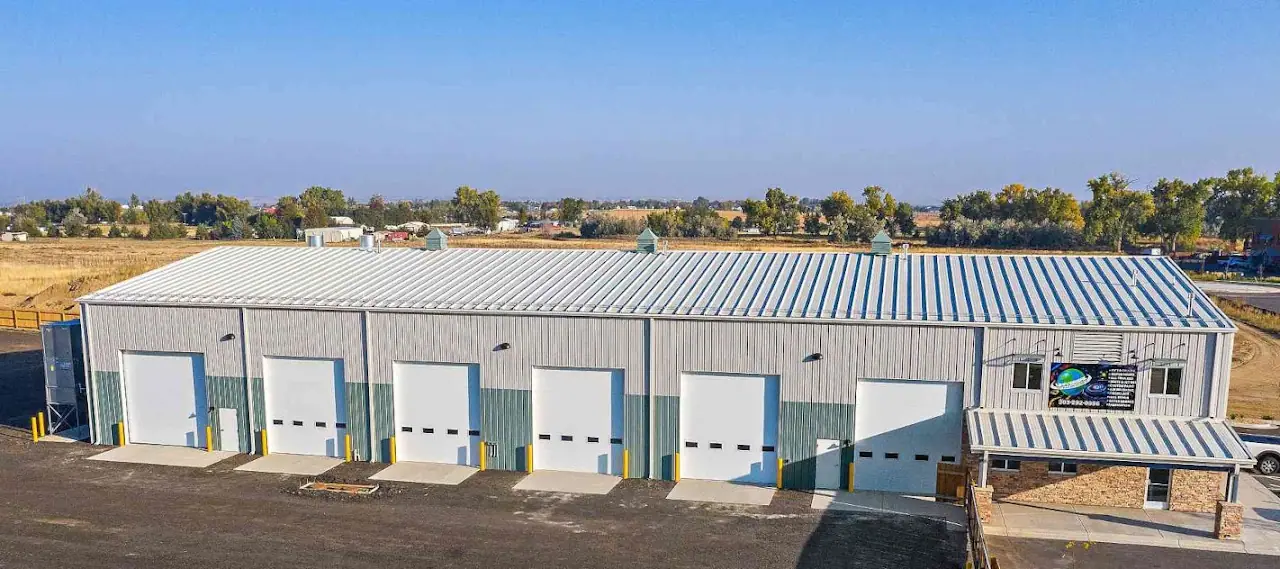 Universal Fleet RV & Auto Collision Inc, RV repair in Longmont