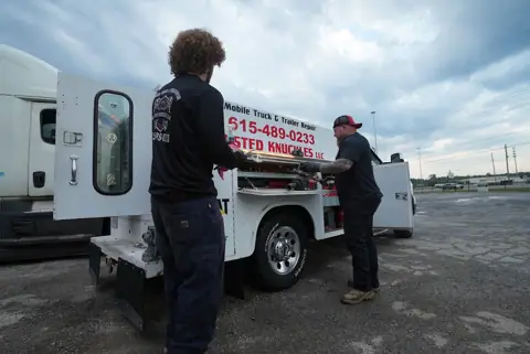 Busted Knuckles LLC in Murfreesboro, TN