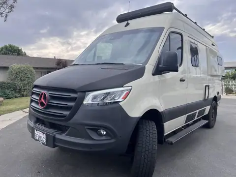Mercedes-Benz Van Center - Warner photo 3