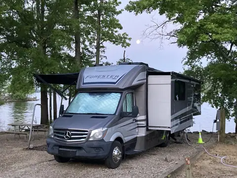 843 FIX MYRV photo 2