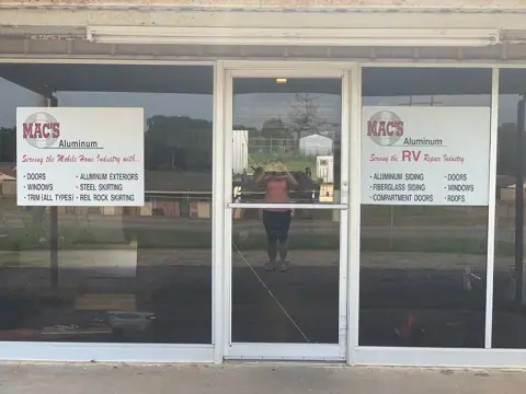 Mac's Aluminum in Bristow, OK