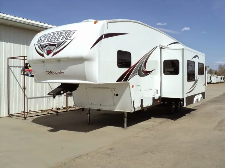 J & L RV Sales, RV repair in Flandreau