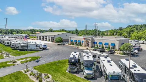 Kunes Freedom RV in Slinger, WI